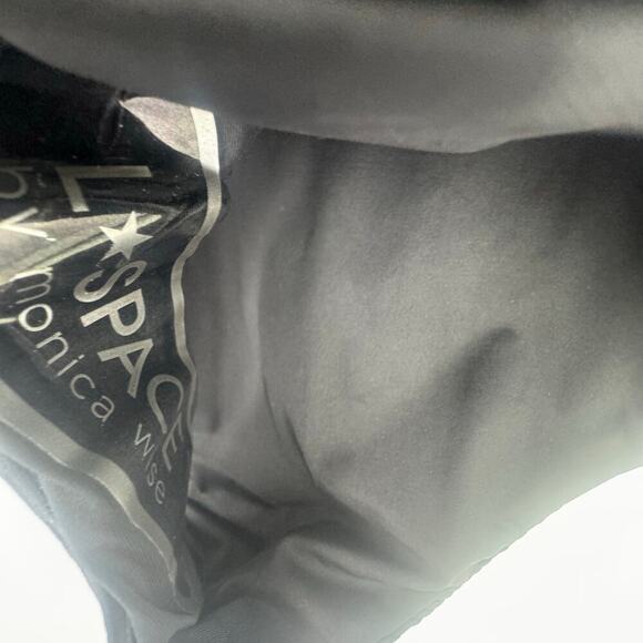 L Space PTGIMC22 Gianna One Piece Swimsuit Black Size Large NWT - Picture 9 of 11